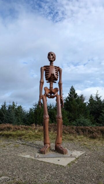 I think I just found the final boss of Scotland. 💀🏴󠁧󠁢󠁳󠁣󠁴󠁿Hidden deep in Borgie Forest, there is a legend about "The Unknown."Most people drive the NC500 for the beaches and mountains, but if you take a detour into the woods, you stumble across this iron giant.It’s a sculpture by Kenny Hunter, designed to represent the "Monster" or the "Outcast" in Scottish folklore. Standing underneath it in total silence is a surreal experience.📍 "The Unknown" Sculpture, Borgie Forest, Sutherland.#theunknown #borgieforest #nc500 #scotland #visitscotland #hiddenjem #scotlandexplore #darkfantasy #folklore #scottishhighlands